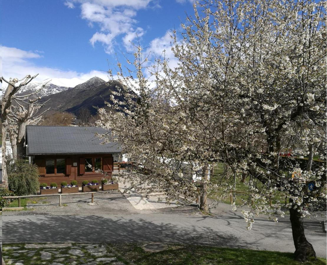 Bungalows Nou Camping La Guingueta D'Aneu Exterior foto